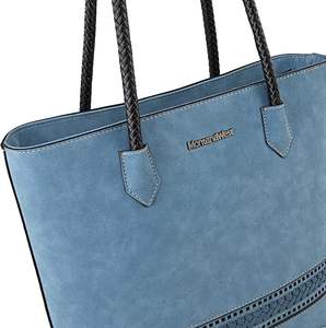 Sacs fourre-tout surdimensionnés en cuir PU uni pour femmes, résistants à l'eau, avec fermeture éclair et logo personnalisé - Product Image 5