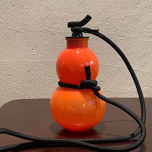 Nouveauté Bouteille d'eau portable en forme de <span class=keywords><strong>gourde</strong></span>, capacité de 700ml, lavable à la main, porte ovale multicolore en PVC avec couvercle de boisson à la mode - Product Image 5