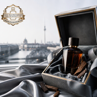 Berlin Cedar Eau de Parfum Unisex, Fragancia Amaderada de 50 ml, Botella de Perfume Personalizada con Etiqueta Privada