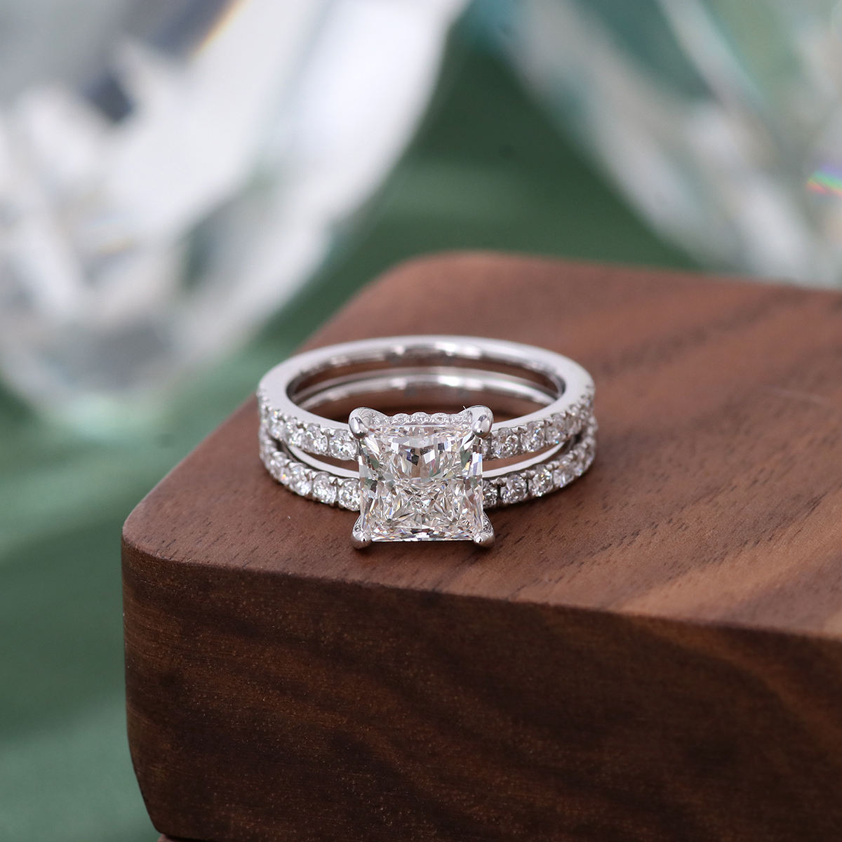 แหวนเพชรแล็บทองคำขาว 14K