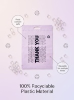Sac en plastique HDPE durable avec poignée découpée, recyclable, écologique, pour vêtements et emballages d'achats, avec options personnalisées, enduit aqueux