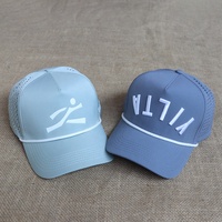 Gorra de béisbol perforada con láser de 5 paneles al por mayor, gorras de golf impermeables de alto rendimiento con estampado de silicona personalizado y logotipo bordado