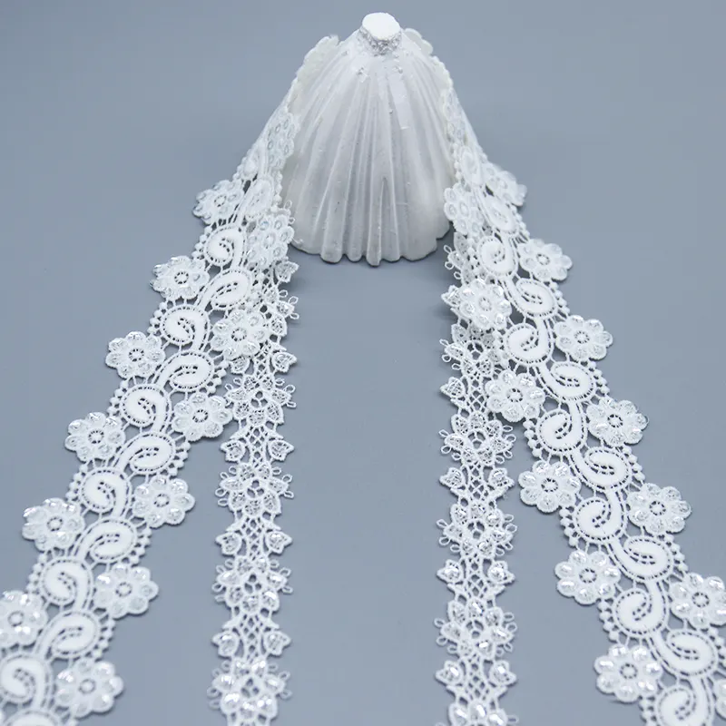 Diseñador de moda 100% poliéster lentejuelas flor encaje ajuste decorativo encaje soluble en agua para ropa