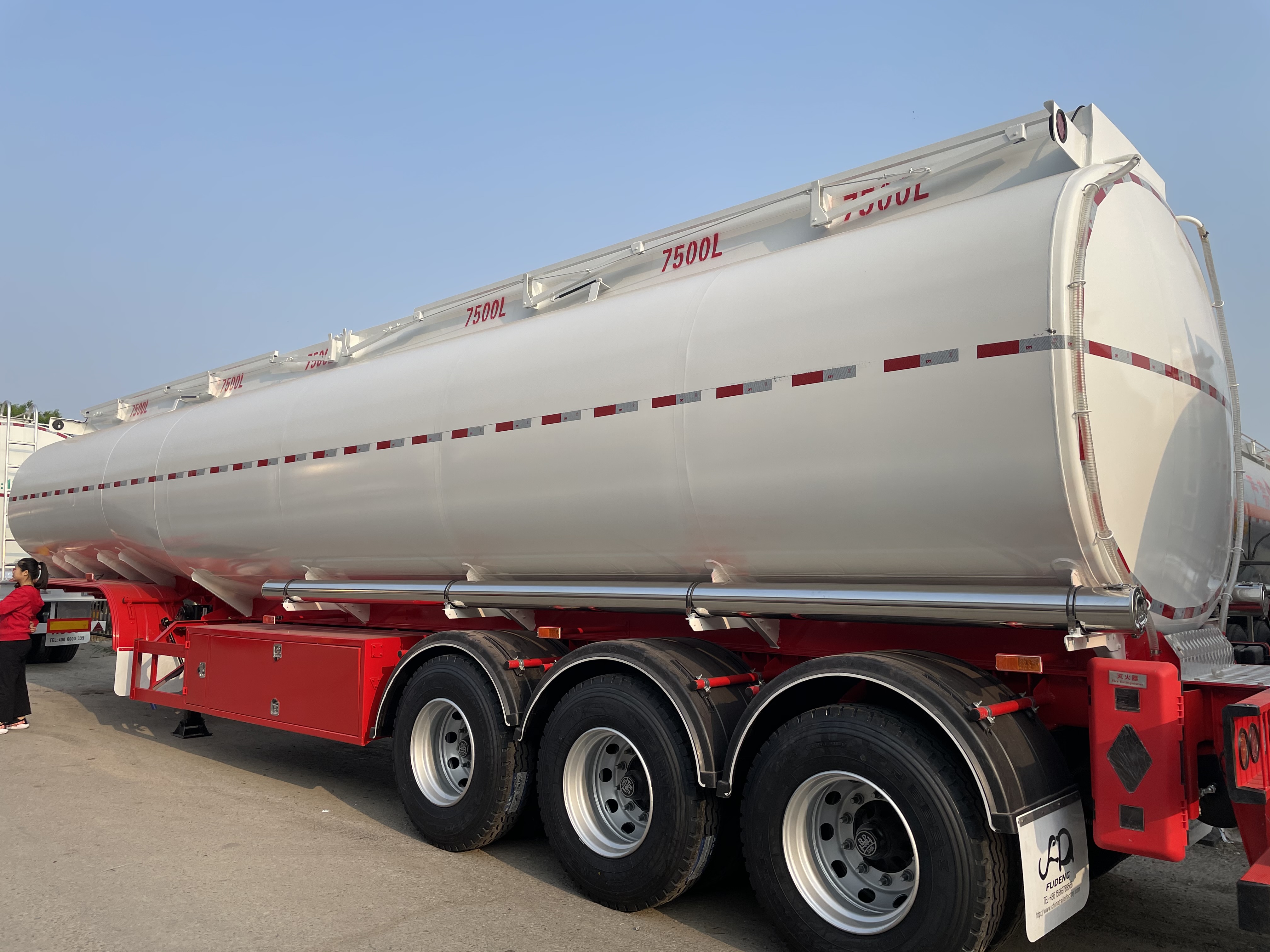 出厂价格三轴燃油油罐车半挂车45000升铝汽油油罐车半挂车 - buy