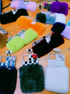 Custodia 3D in Cristallo con Diamanti Fatti a Mano, Copertura Morbida in Pelliccia di Coniglio per iPhone 11 12 13 14 15 16 17 Plus Pro Max - Product Image 4