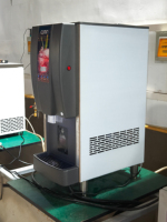 Máquina de Hielo Comercial de 100 kg/día, Enfriamiento por Aire PLC, Compresor Secop, Ahorro de Energía, 220V, Logotipo Personalizado, OEM, ODM, CE