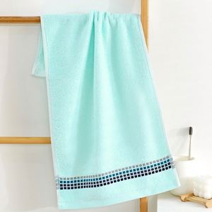 Serviette de bain multifonctionnelle 100% coton pour la maison, l'hôtel et les voyages, tissée, couleur unie, hypoallergénique, séchage rapide, antimicrobienne - Product Image 2