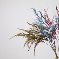 Luxe langstengelige salie kunstbloemenboeket van plastic zijde, retro stijl, decoratie voor hotels en bruiloften.
