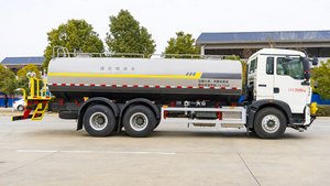 Camion de pulvérisation diesel Sinotruk Howo 6X4, pompe à eau moteur personnalisée haut de gamme, buse haute pression, norme nationale incendie - Product Image 5