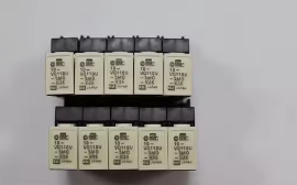 Vanne solénoïde de tête de placement SMT KXF0DX8NA00 10-VQ110U-5M0-X46 DC24V pour pièces de rechange de monteur Panasonic série NPM complète 1,5 mm ou plus - Product Image 3