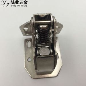 Charnière de meuble Luye Hardware, 4 pouces, nickelée, à ressort amorti, pour porte d'armoire - Product Image 1
