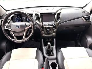 Véhicule d'occasion en promotion, excellent état, marque chinoise Changan 2017 CS35 1.6L Luxe Manuelle - Product Image 3