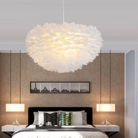 Lustre en plumes d'inspiration nordique pour chambres à coucher Design créatif Simple Chambre de princesse romantique chaleureuse Célébrité en ligne Taille moyenne