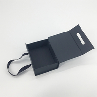 Boîte d'emballage en carton rigide pliable en gros avec poignée en ruban, fermeture magnétique, boîte cadeau en papier pliable, emballée à plat