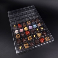 Personnalisé de haute qualité de qualité alimentaire clair PET en plastique 48 truffes chocolat affichage plateau avec couvercle boîte d'emballage