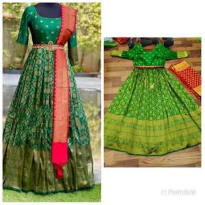 Qualité Standard Complet Cousu Zari Tissage Travail Motif Banarasi Robe pour les Femmes Disponible au Prix de Gros - Product Image 2