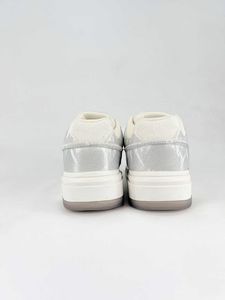 أحذية رياضية مستوحاة من بوما Sk8-Hi للجنسين، أحذية جري عادية مخصصة باللونين الأبيض والرمادي للرجال، إصدار جديد مستوحى من أحذية التزلج - Product Image 3