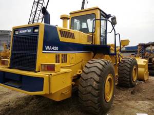 Bulldozer de roue de WA420-1 de KOMATSU avec des heures de travail inférieures de bon état fabriquées au Japon - Product Image 4