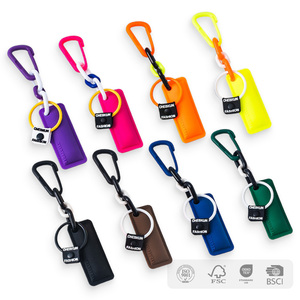 Llaveros de metal DIY de moda con etiqueta privada OEM, llaveros minimalistas tipo mosquetón, dijes ligeros para mochila - Product Image 1