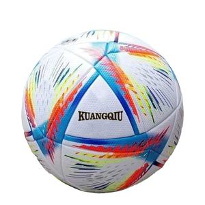 Balón de fútbol de cuero PU, tamaño 5, blanco, la mejor cantidad - Product Image 1