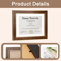 Cadre de diplôme en bois rustique fait main, personnalisable avec logo, pour décoration de bureau et présentation de documents, idéal pour les diplômes et certificats.