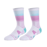 Chaussettes personnalisées en coton respirant de haute qualité et bon marché pour hommes Chaussettes de sport athlétiques hautes pour hommes
