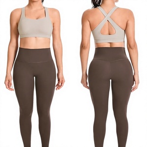 Conjunto Deportivo de 5 Piezas para Mujer, Talla Grande, Sin Costuras, Elegante, Portátil, 100% Algodón, Transpirable, Pantalones Cortos - Product Image 1