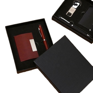 ชุดของขวัญสำหรับผู้บริหาร: พวงกุญแจแบบกำหนดเอง, ที่ใส่บัตรธุรกิจ และปากกา - ของแจกสำหรับองค์กรที่สมบูรณ์แบบ - Product Image 4