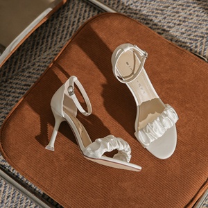 Zapatos de boda Winter Evergreen Club, ligeros, con pedrería, de piel sintética, con cordones, punta cuadrada, plataforma y tacón de aguja. - Product Image 3