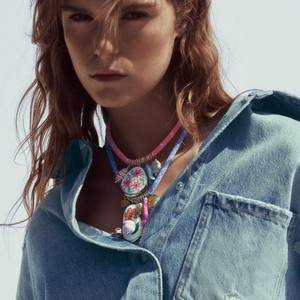 2025 haute qualité délicat nouveau charme cristal fleur tour de cou grosse déclaration bavoir pendentif chaîne collier à la mode collier - Product Image 6