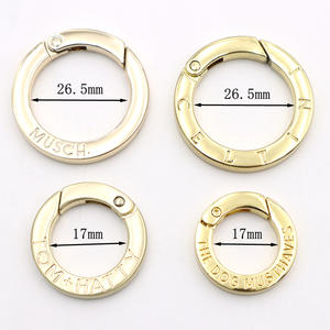 Anneau <span class=keywords><strong>à</strong></span> ressort gravé <span class=keywords><strong>avec</strong></span> le logo Matt Gold, fermoir <span class=keywords><strong>à</strong></span> <span class=keywords><strong>mousqueton</strong></span>, anneau métallique <span class=keywords><strong>à</strong></span> ressort, accessoires - Product Image 6