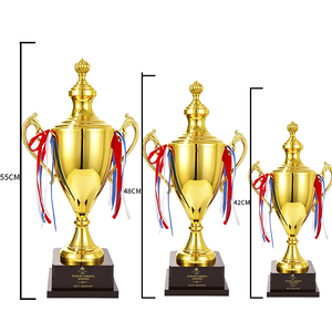Trophée Champion Personnalisé <span class=keywords><strong>en</strong></span> Métal, Design Pyramidal, Durable, <span class=keywords><strong>Euro</strong></span> 2026, pour Rubans 42/48/55cm, Base <span class=keywords><strong>en</strong></span> Bois, Logo Gravé - Product Image 2
