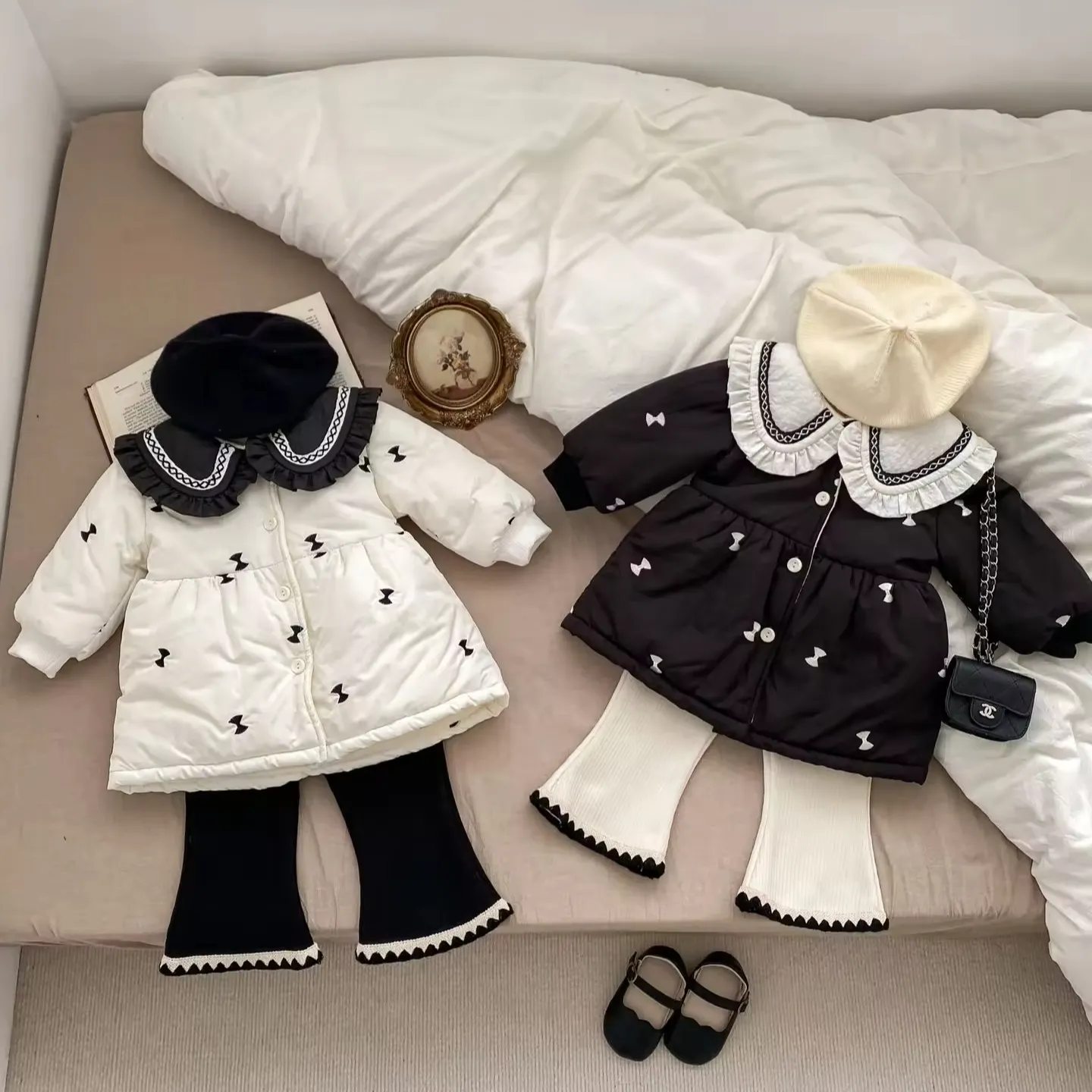 Baby winter padded jacket Baby thick cardigan padded jacket Fashion lace lapel clip cotton girl's coat