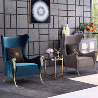 Fauteuils de luxe de style italien pour salon, fauteuil de détente à dossier haut avec pieds en métal doré