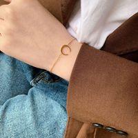 Bracelet porte-bonheur Bowei en acier titane plaqué or 18 carats, design de niche, cadeau de remise de diplôme pour femme