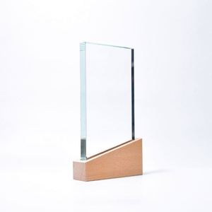 Trofeo de Cristal K9 de Alta Calidad de Guangzhou, en Blanco, para Venta al por Mayor, con Base de Madera Grabada con Láser y Técnica de Tallado, Souvenir - Product Image 1