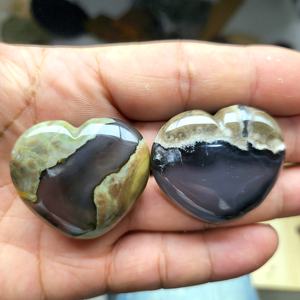 Vente en gros d'agates volcaniques naturelles CrystalHola, cœur sculpté, haute qualité, tendance bohème, souvenir, cadeau, décoration intérieure - Product Image 2