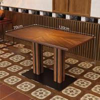 Ensemble de table et de chaises de style industriel, design commercial, ensemble de salle à manger en bois écologique pour hôtel ou bar