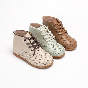 2025 nouveau Design en cuir véritable enfant en bas âge chaussons d'hiver à lacets bébé bottes supérieur Laser trous plat cheville hauteur pour garçons filles - Product Image 1
