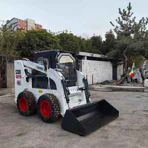 Chargeuse compacte d'occasion S300 Mini, fabriquée au Japon, d'origine, neuve, haute performance, capacité de charge nominale de 3 tonnes, moteur à vendre - Product Image 1