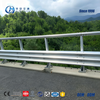 Barrière de sécurité HUAAN Q235 Q355 à double poutre ondulée, avec revêtement en zinc HDG 550g H2W3, pour autoroutes, routes rurales et pistes de course