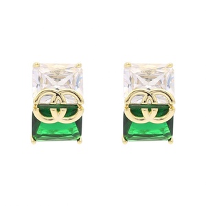 Boucles d'oreilles clous en zircon plaqué or cuivre de luxe pour femmes, forme géométrique tendance, design haut de gamme - Product Image 6