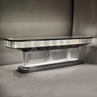 Table à manger rectangulaire de luxe en cristal LED avec plateau en verre pour 8 personnes, table à manger en cristal pour hôtel, villa, banquet avec éclairage d'ambiance