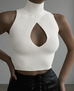 Débardeur court sexy pour femme, personnalisable, sans manches, col roulé, ajouré, extensible, en maille unie 100% coton - Product Image 1