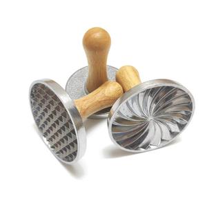 Moule à biscuits et à gâteaux en alliage d'aluminium à bords arrondis, dispositif de gaufrage, découpeur de gâteaux, outils de pâtisserie, marteau à poudre avec manche en bois - Product Image 3