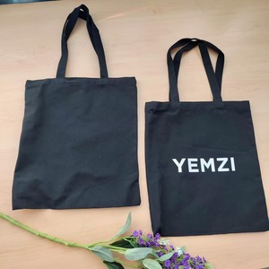 Sac fourre-tout en toile noire personnalisable avec logo, sacs de courses réutilisables en coton avec logo blanc, sacs cadeaux pour boutiques et supermarchés - Product Image 6
