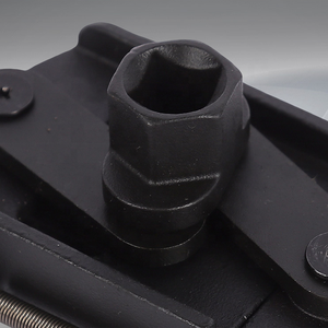 Jeu de clés universelles réglables pour filtre à huile, outil de démontage de filtre à huile en forme de U pour l'entretien du moteur de voiture - Product Image 4