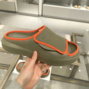 high quality designer flats sandals casual <b>shoes</b> men fashion retro flat slippers women <b>beach</b> slippers are selling well - Product Image 1