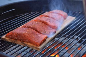 BBQ Premium Natural Western Red Cedar Wood Board Asar a la parrilla tablones para asar pescado Carne Salmón Mariscos Filetes Verduras - Product Image 4