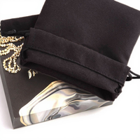 Pochette à bijoux en daim noir de haute qualité, personnalisable en couleur et taille, avec cordon de serrage, impression de logo, emballage cadeau, organisateur pour colliers/boucles d'oreilles